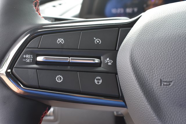New 2026 Chevrolet Traverse RS w/ LPO, Floor Liner Package FWD image 22