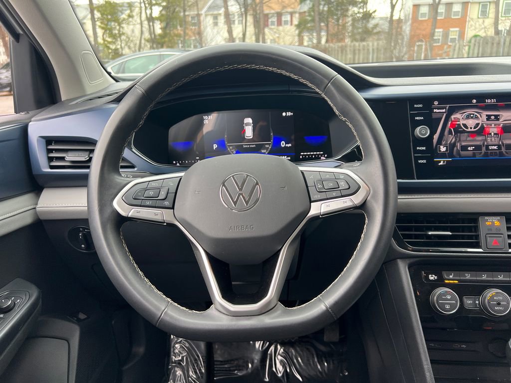 Used 2024 Volkswagen Taos SE image 27