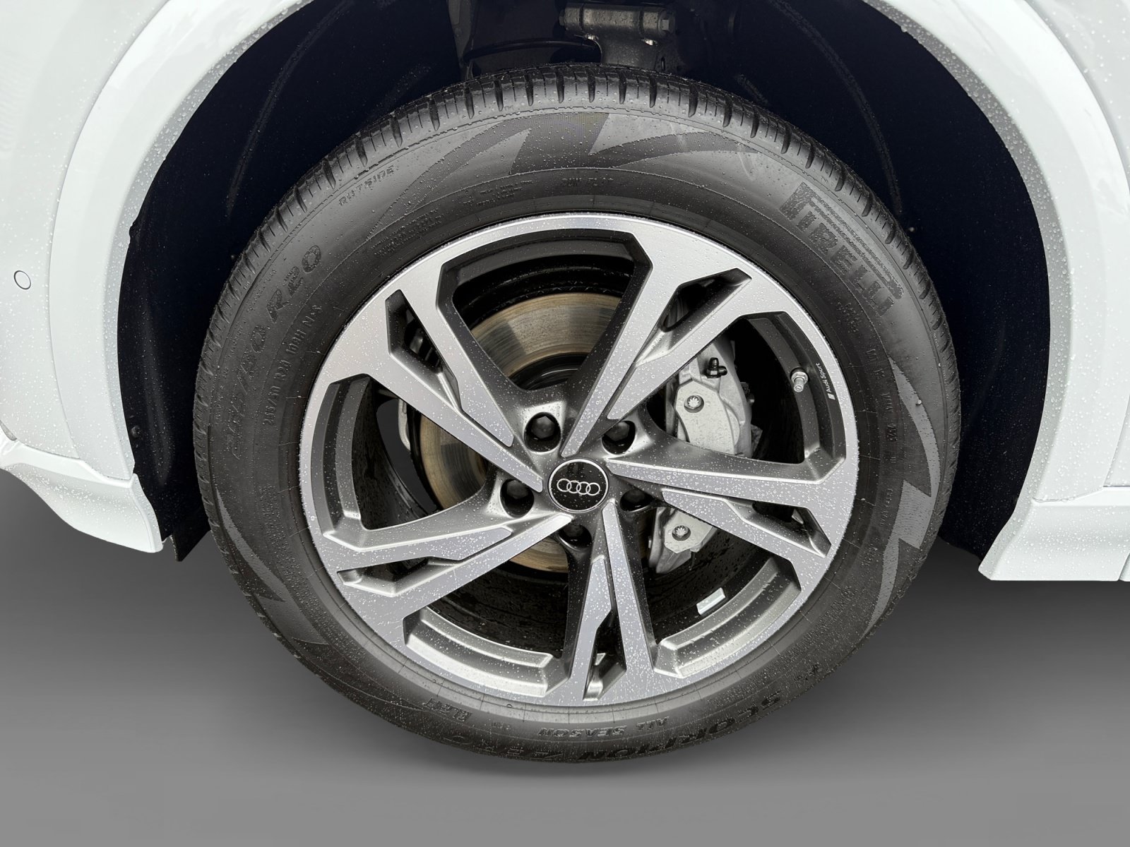 New 2027 Audi Q6 e-tron Premium Plus AWD/4WD image 9