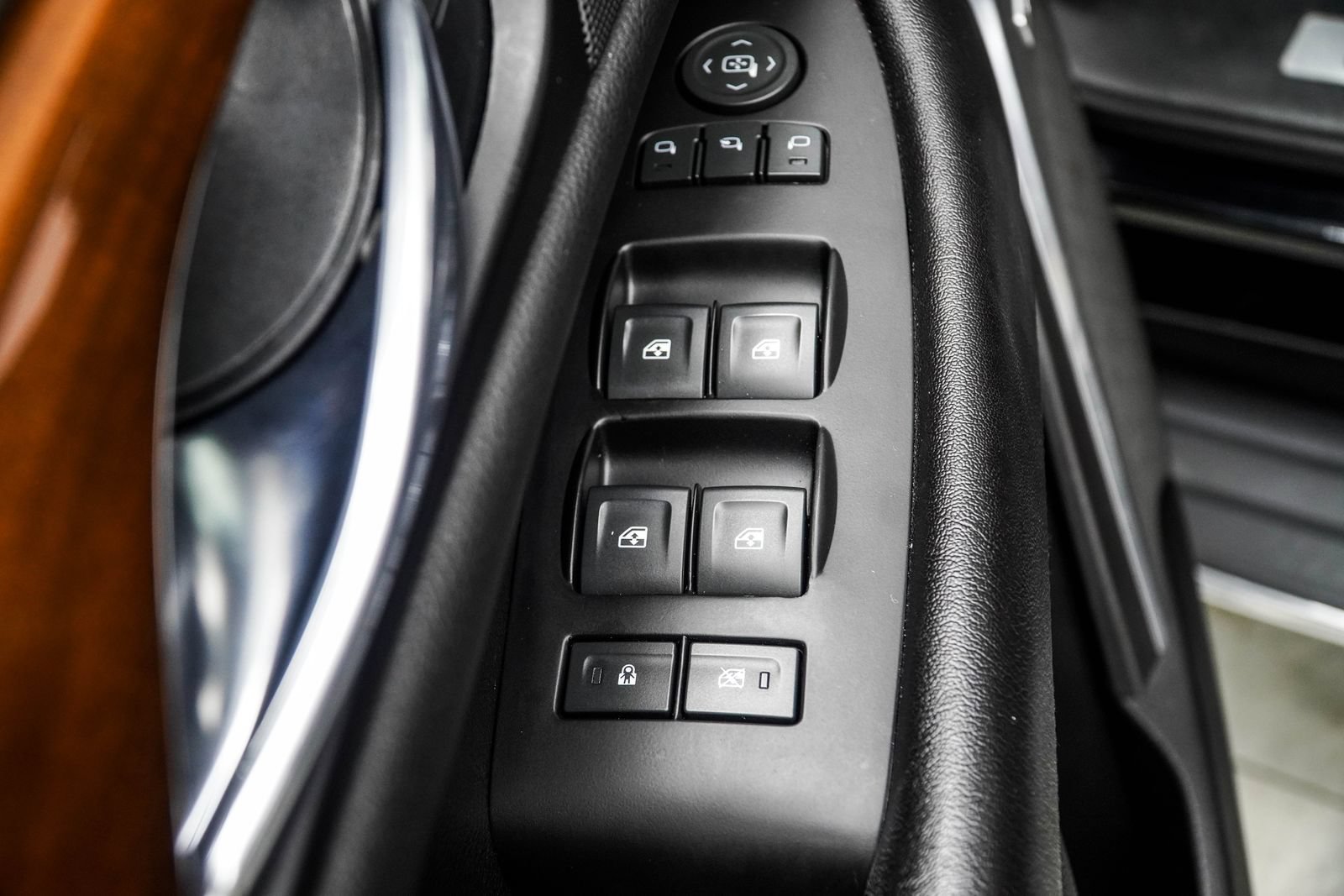 Used 2020 Cadillac Escalade Luxury RWD image 36