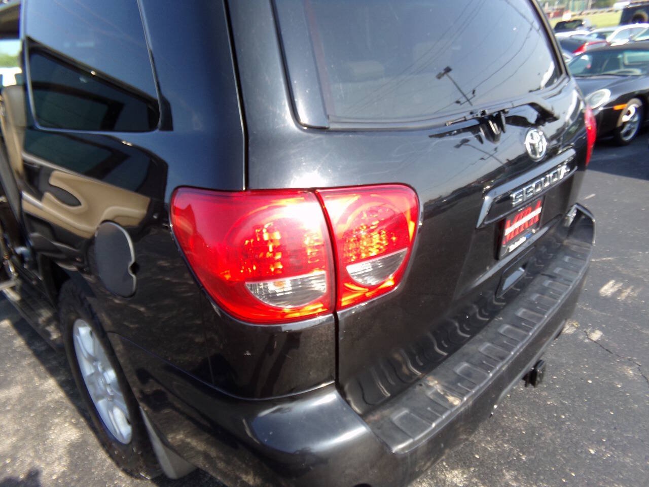 Used 2015 Toyota Sequoia SR5 w/ Premium Package AWD/4WD image 15