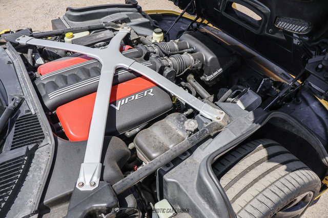 Used 2014 SRT Viper SRT-10 w/ Grand Touring Package RWD image 15