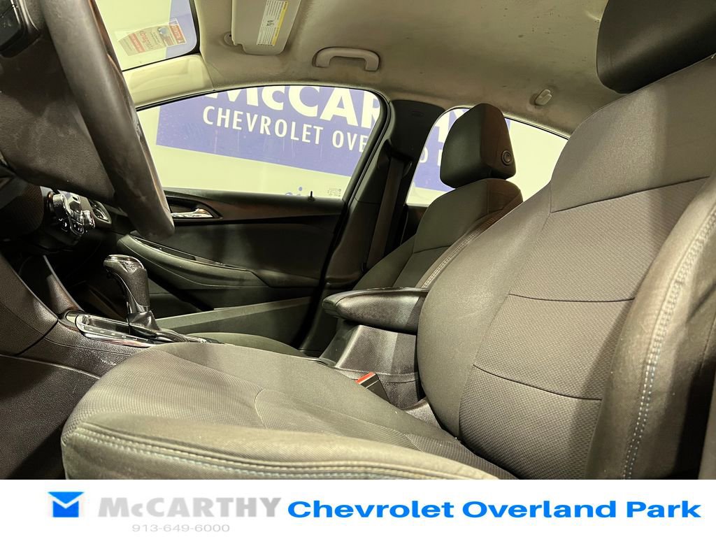 Used 2017 Chevrolet Cruze LT w/ Convenience Package image 24