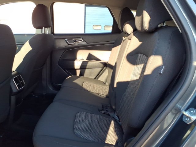 Used 2024 Kia Sportage LX AWD/4WD image 10