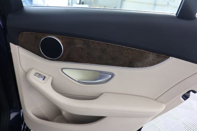 Used 2015 Mercedes-Benz C 300 4MATIC Sedan image 25