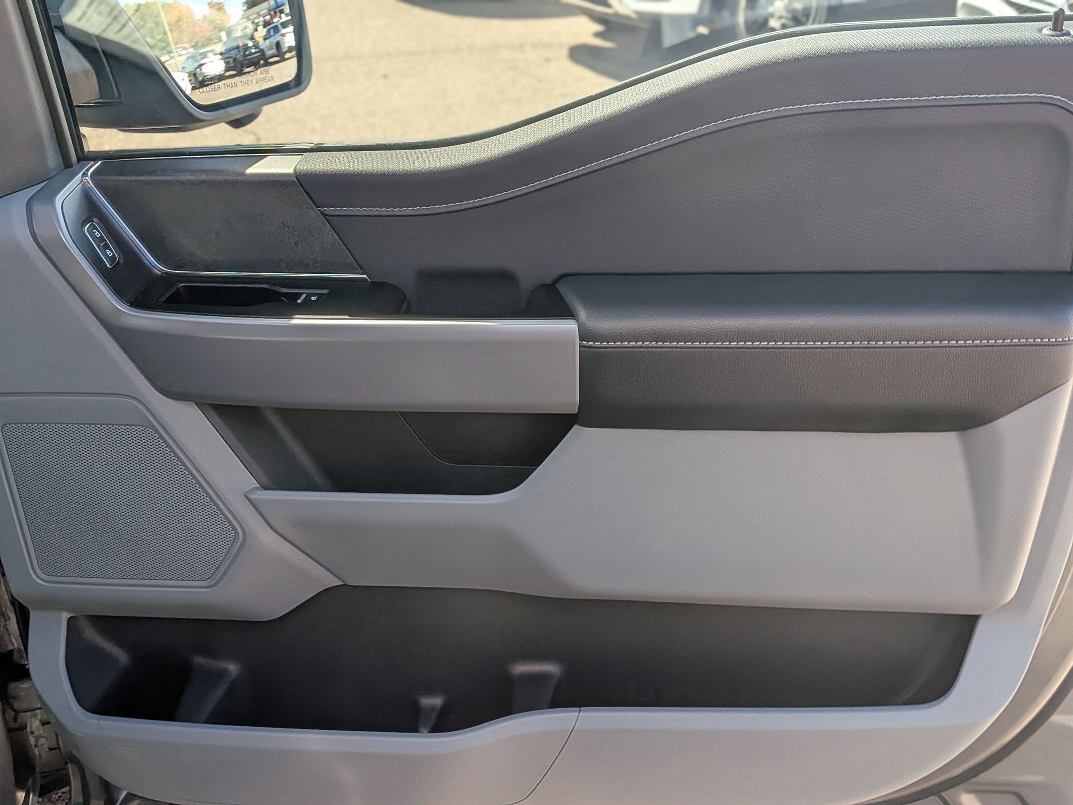 Used 2024 Ford F150 XLT w/ Mobile Office Package image 35