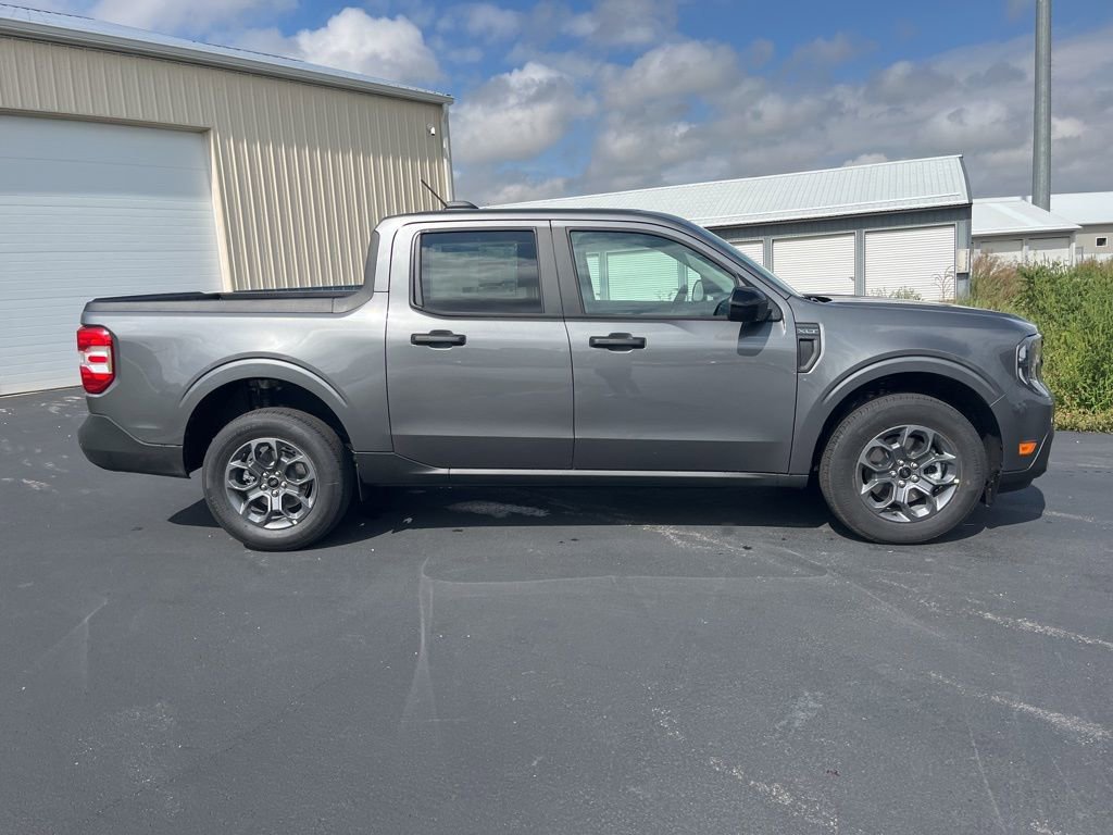 New 2025 Ford Maverick XLT w/ XLT Luxury Package image 2