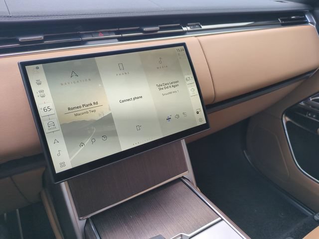 New 2026 Land Rover Range Rover Long Wheelbase SE AWD/4WD image 11