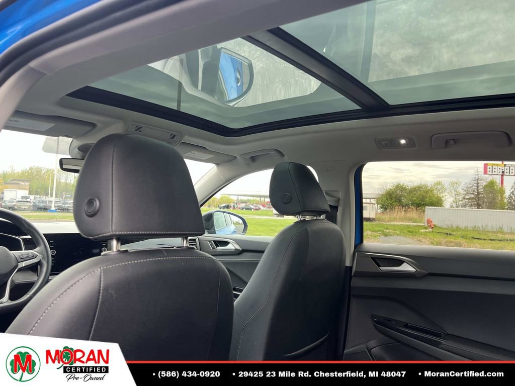 Used 2025 Volkswagen Taos SE FWD image 14