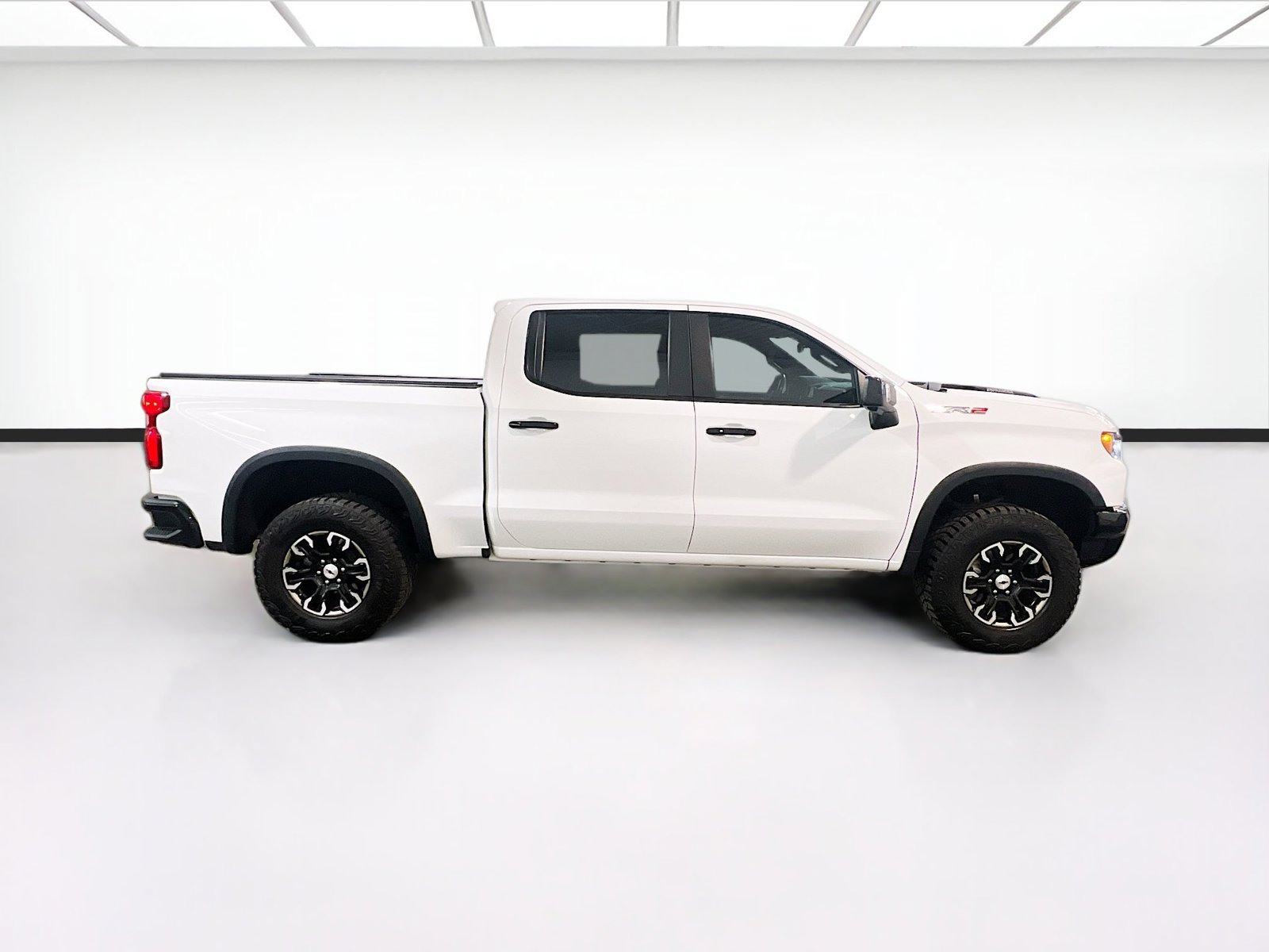 Used 2024 Chevrolet Silverado 1500 ZR2 w/ Technology Package AWD/4WD image 23