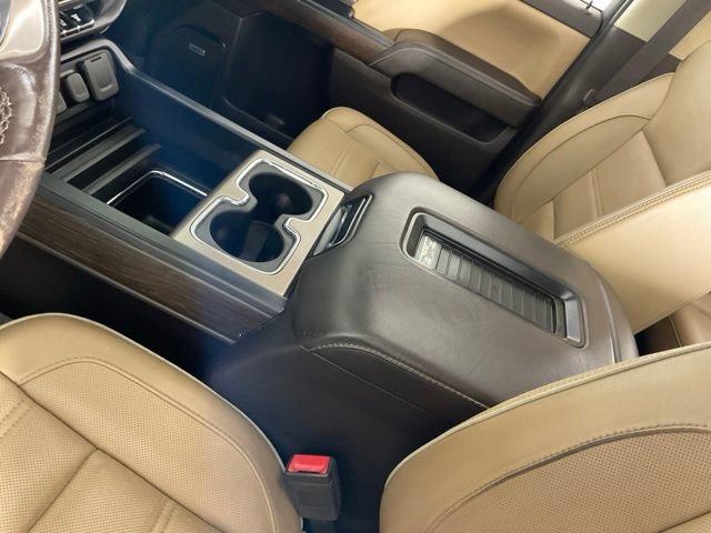 Used 2019 GMC Sierra 2500 Denali w/ Duramax Plus Package AWD/4WD image 17