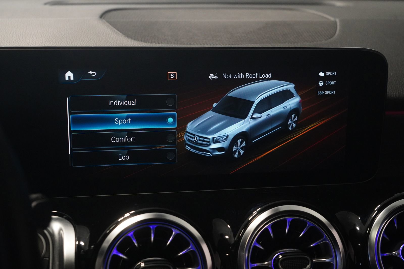 Used 2023 Mercedes-Benz GLB 250 4MATIC image 23