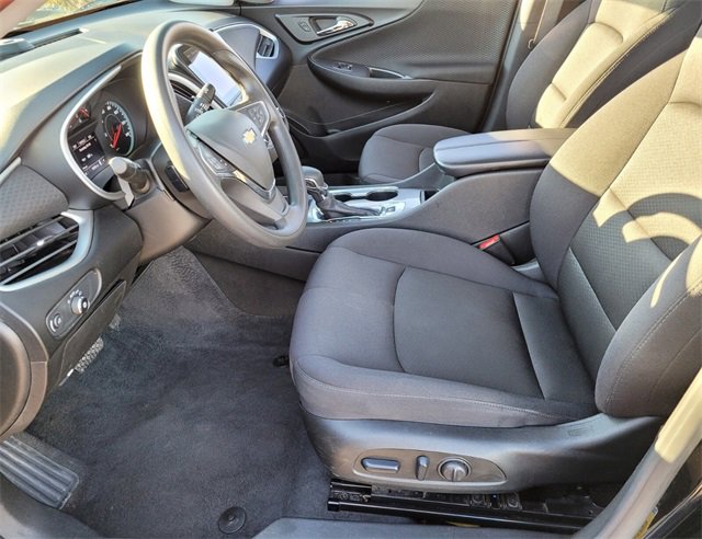 Used 2024 Chevrolet Malibu LT image 11