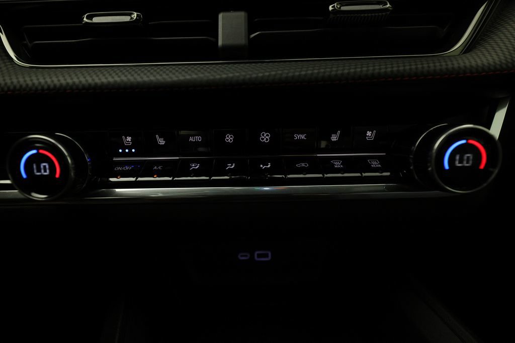 Used 2025 Chevrolet Equinox RS w/ Safety and Technology Package FWD image 20