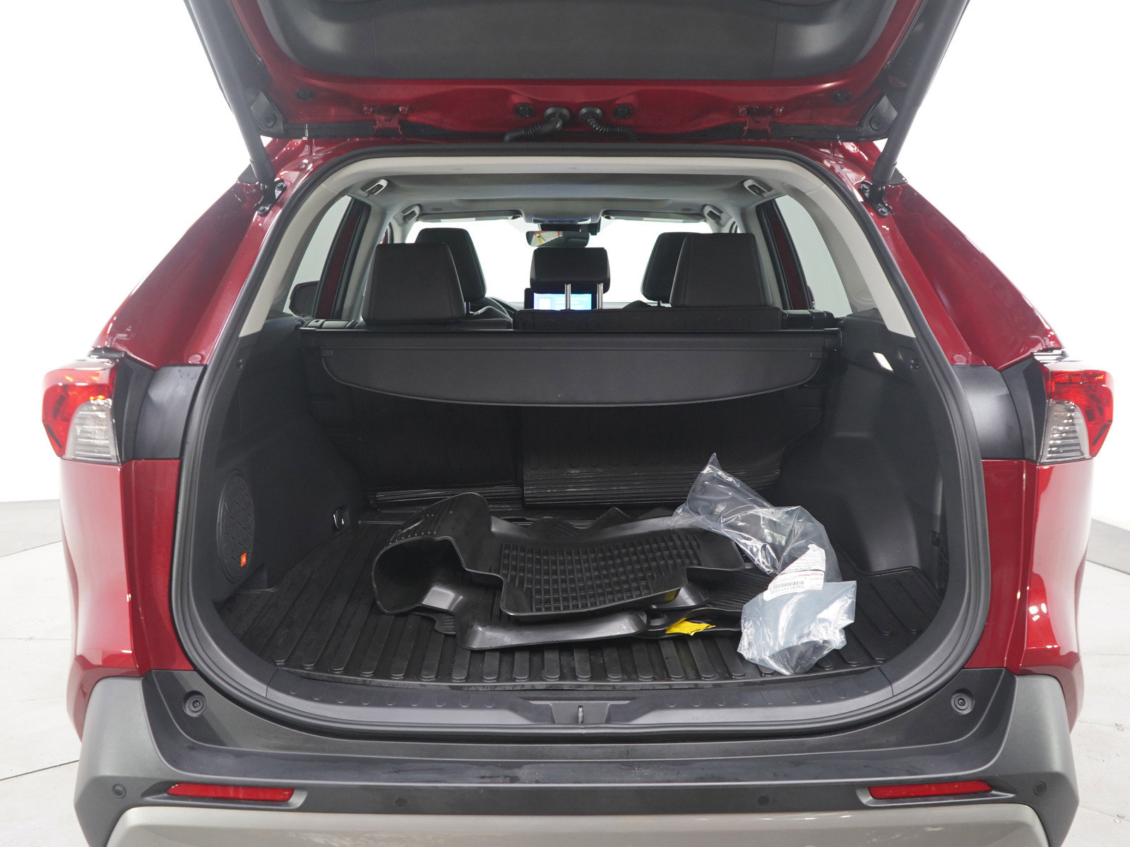 Used 2025 Toyota RAV4 Limited w/ Weather Package image 16