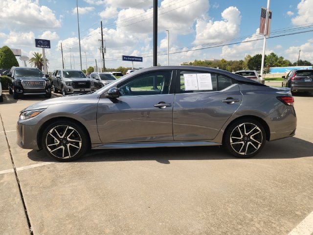 Used 2025 Nissan Sentra SR FWD image 4