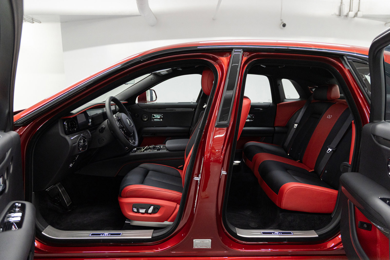 Certified 2025 Rolls-Royce Ghost Black Badge image 36