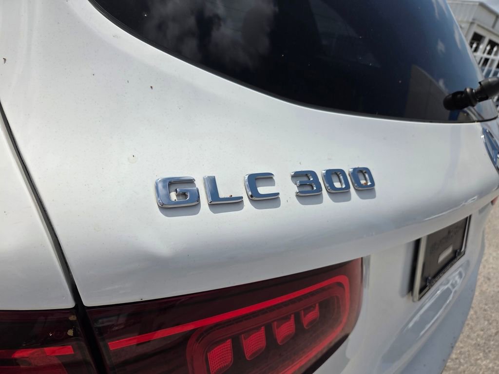 Used 2021 Mercedes-Benz GLC 300 image 12