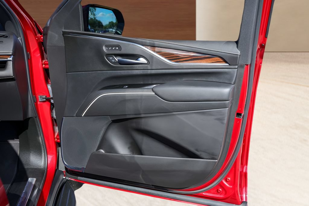 Certified 2024 Cadillac Escalade ESV Premium Luxury RWD image 30