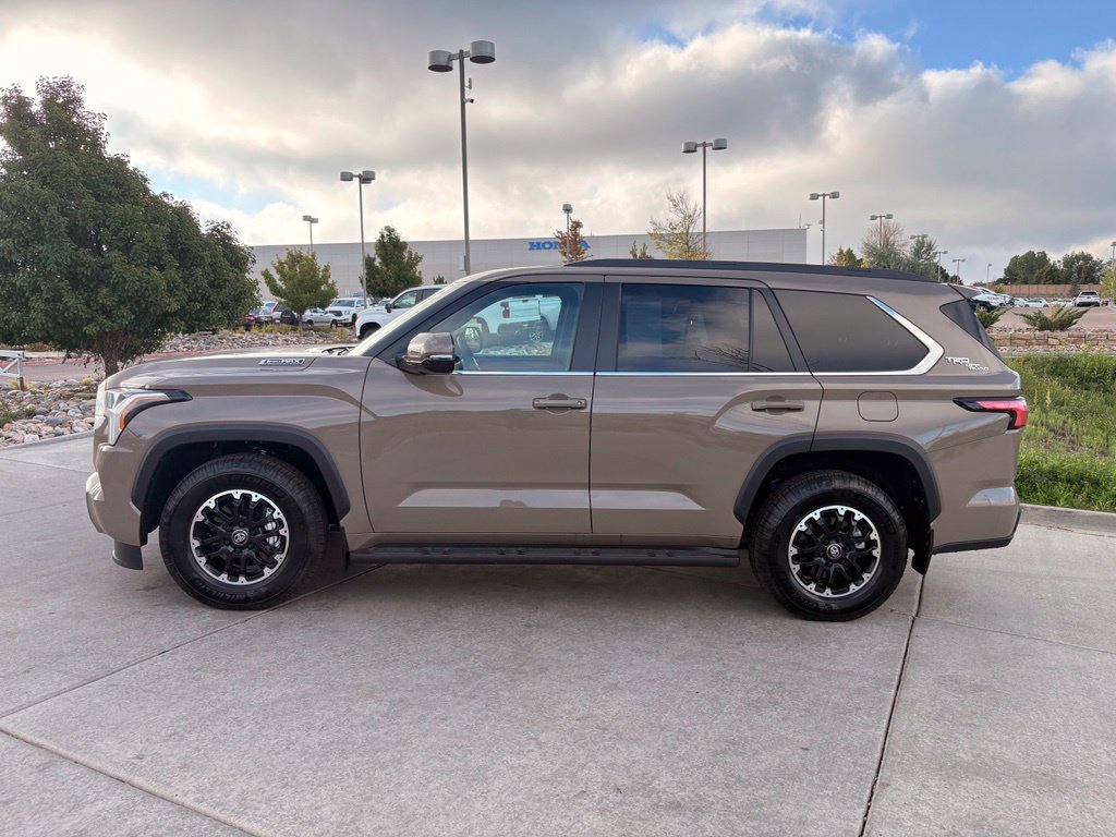 Used 2026 Toyota Sequoia SR5 w/ TRD Off-Road Package AWD/4WD image 5