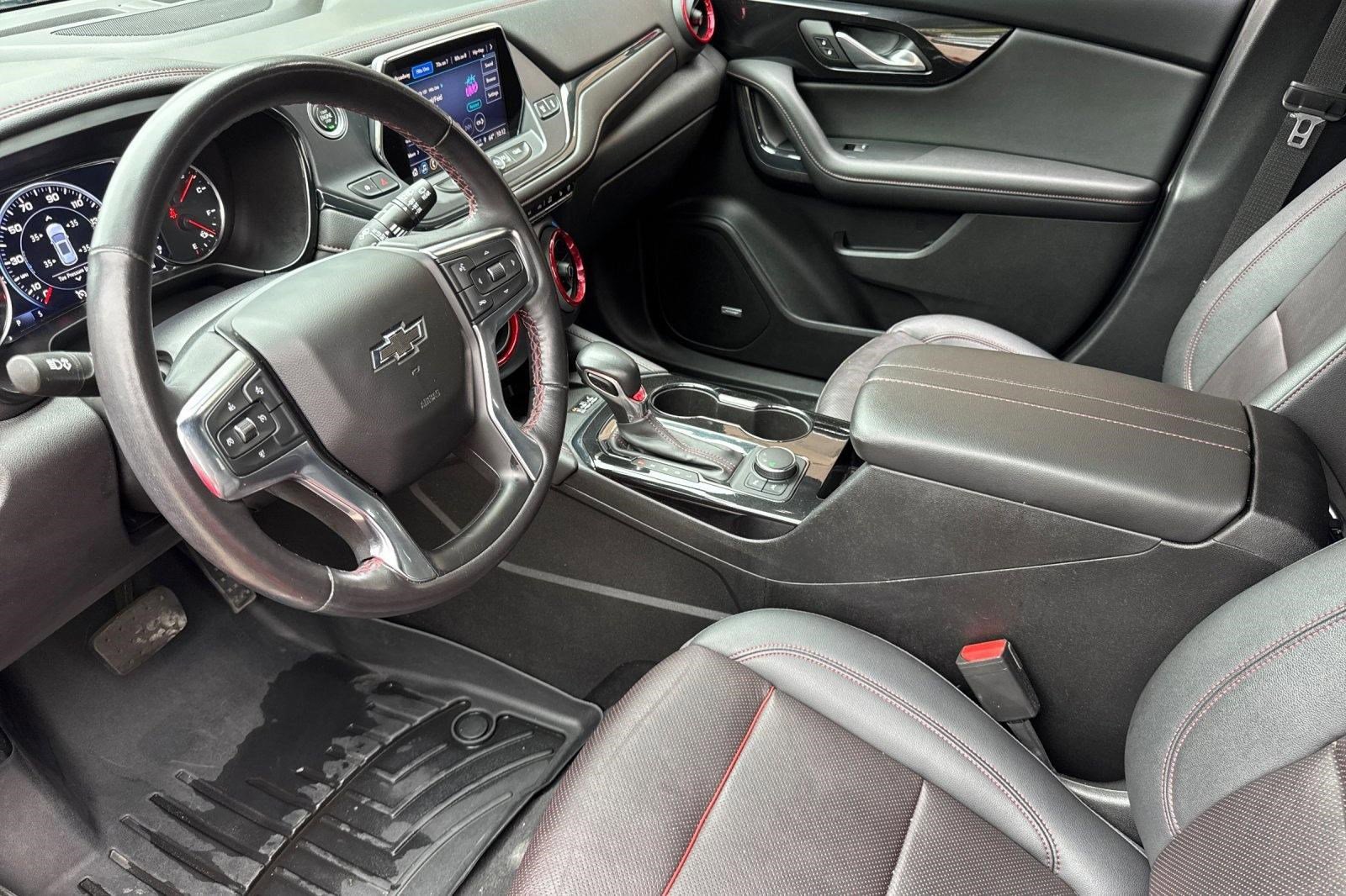 Used 2022 Chevrolet Blazer RS w/ Enhanced Convenience Package image 4