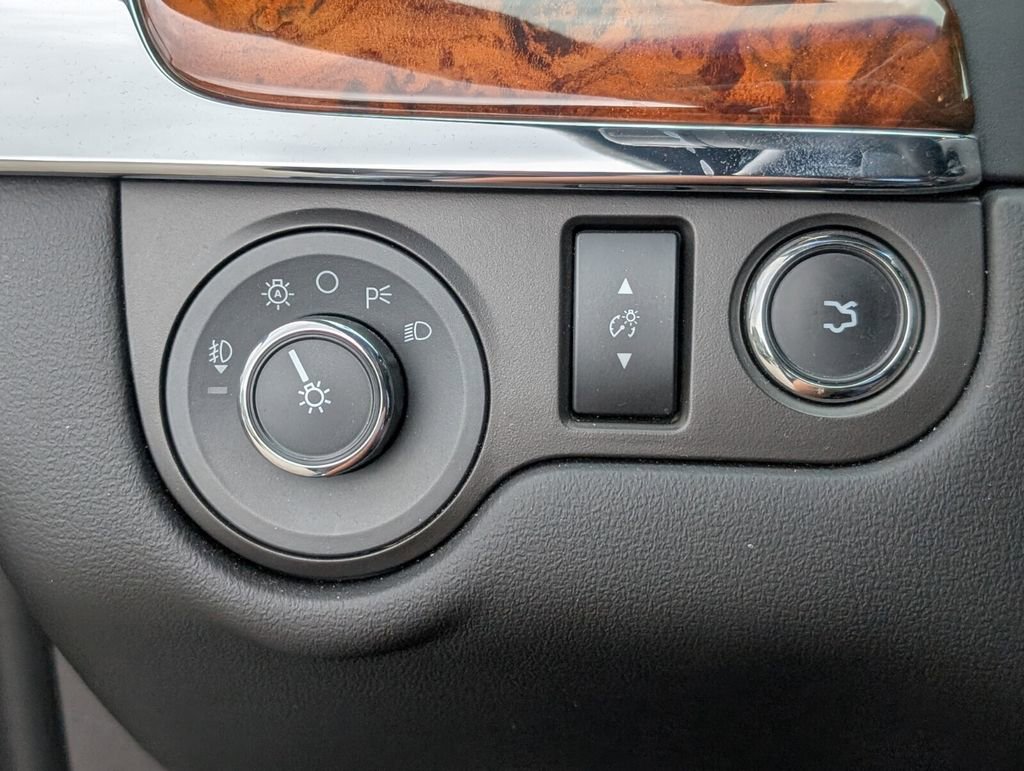 Used 2015 Lincoln MKS AWD w/ Equipment Group 201A image 26