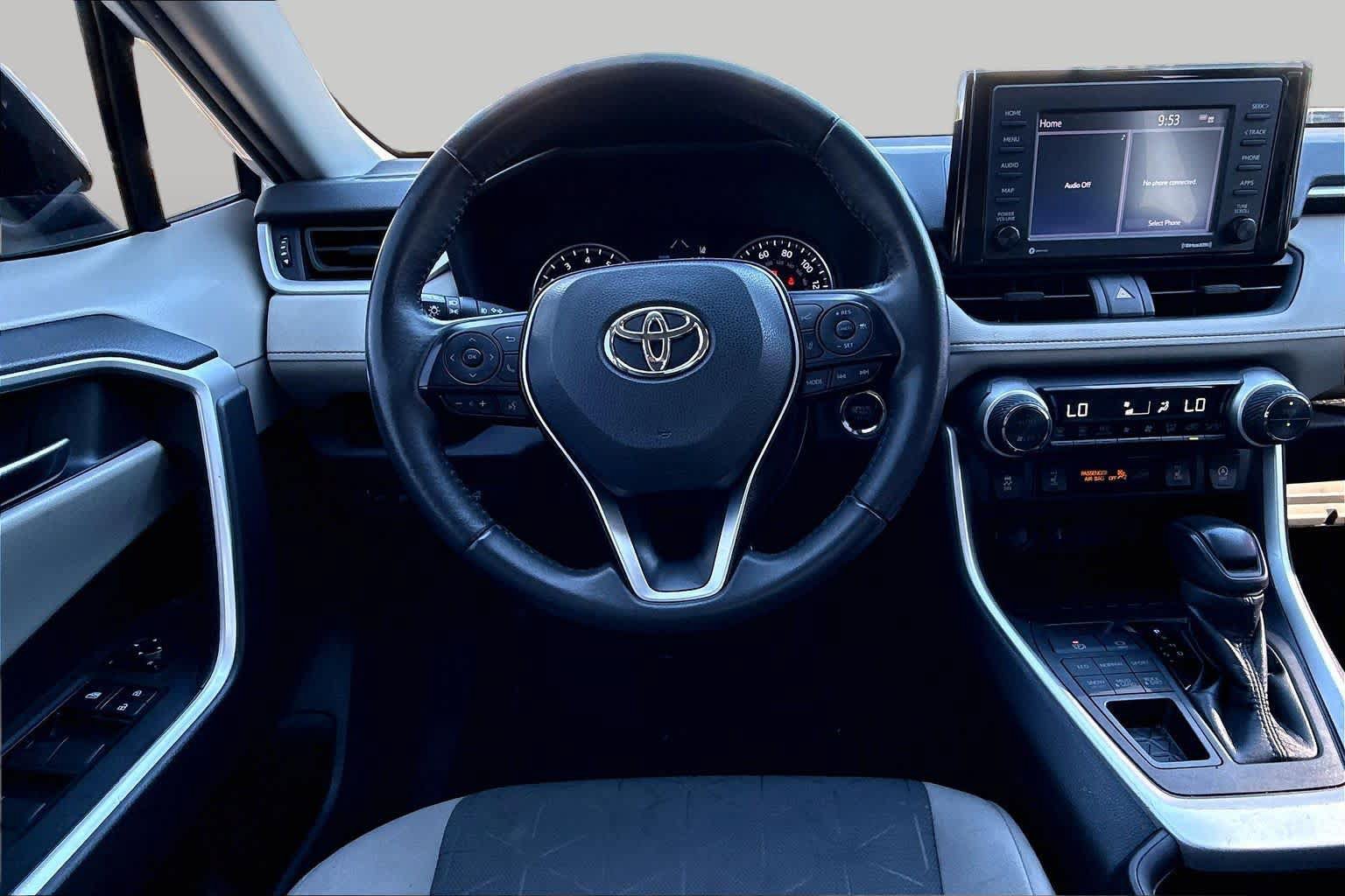 Used 2021 Toyota RAV4 XLE w/ XLE Grade Weather Package AWD/4WD image 5