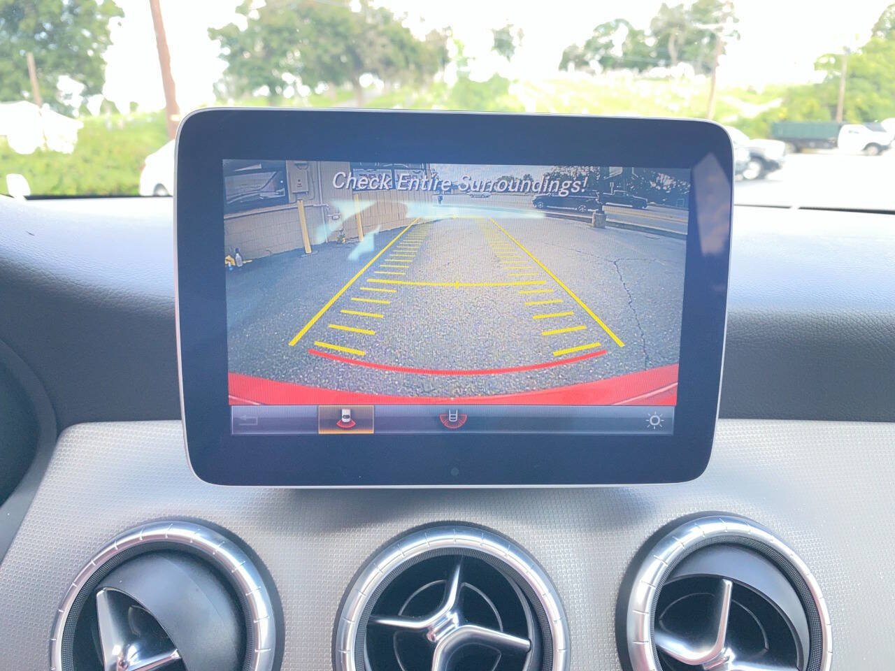 Used 2017 Mercedes-Benz CLA 250 image 16