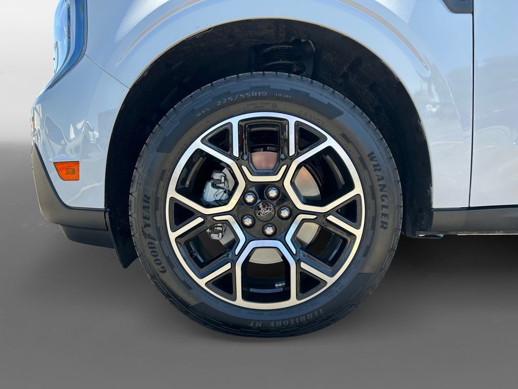 Used 2025 Ford Maverick Lariat w/ 4K Tow Package AWD/4WD image 16