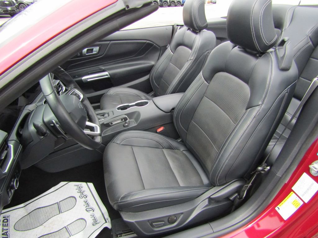 Used 2025 Ford Mustang GT Premium w/ GT Performance Package RWD image 18