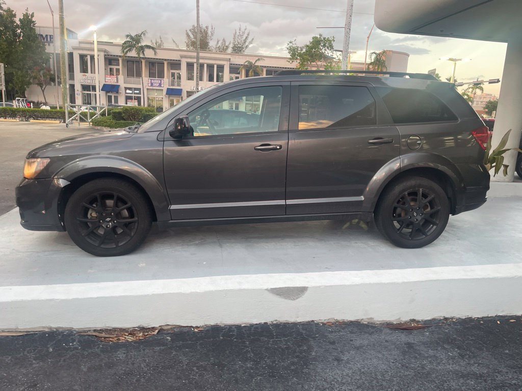 Used 2018 Dodge Journey SXT w/ Blacktop Package FWD image 4