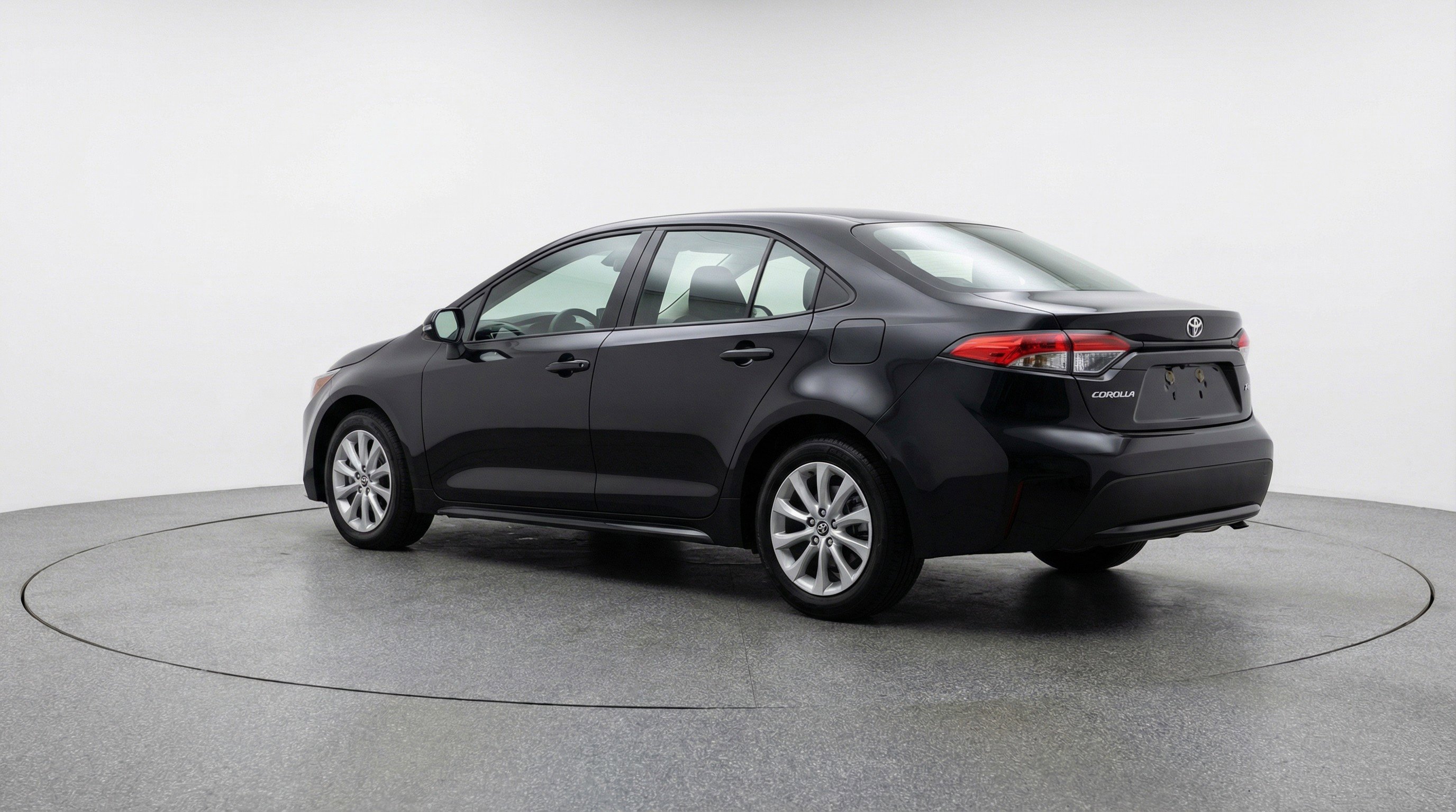 Used 2025 Toyota Corolla LE image 6