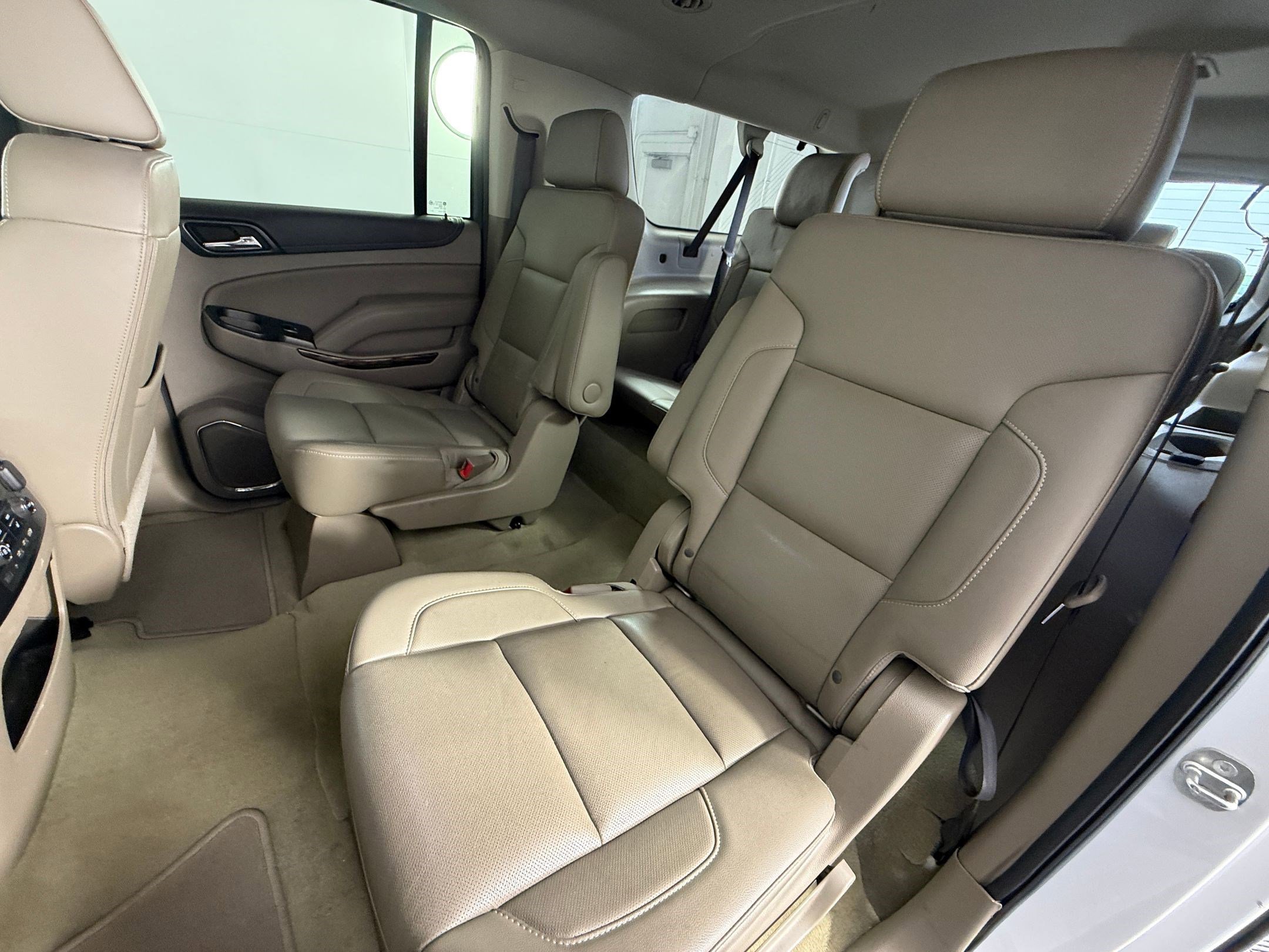 Used 2017 GMC Yukon XL SLT w/ Open Road Package RWD image 14