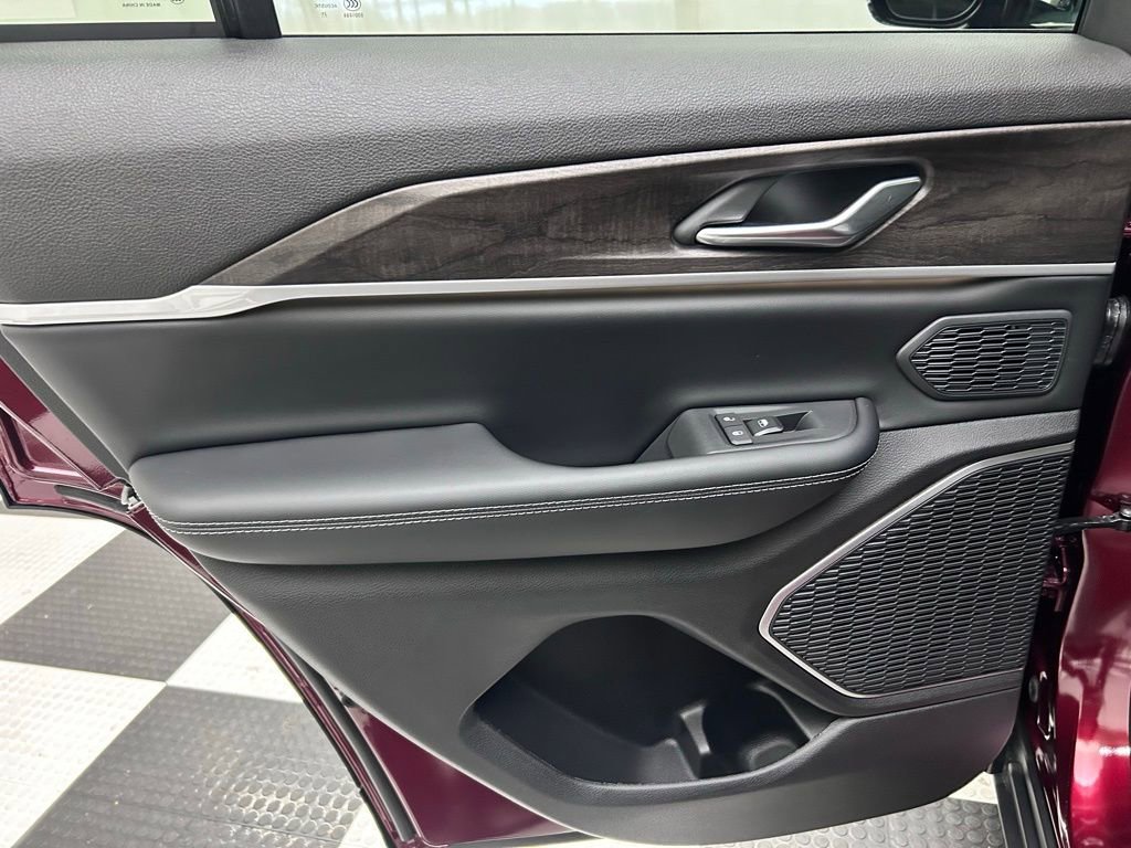 New 2026 Jeep Grand Cherokee Limited image 13