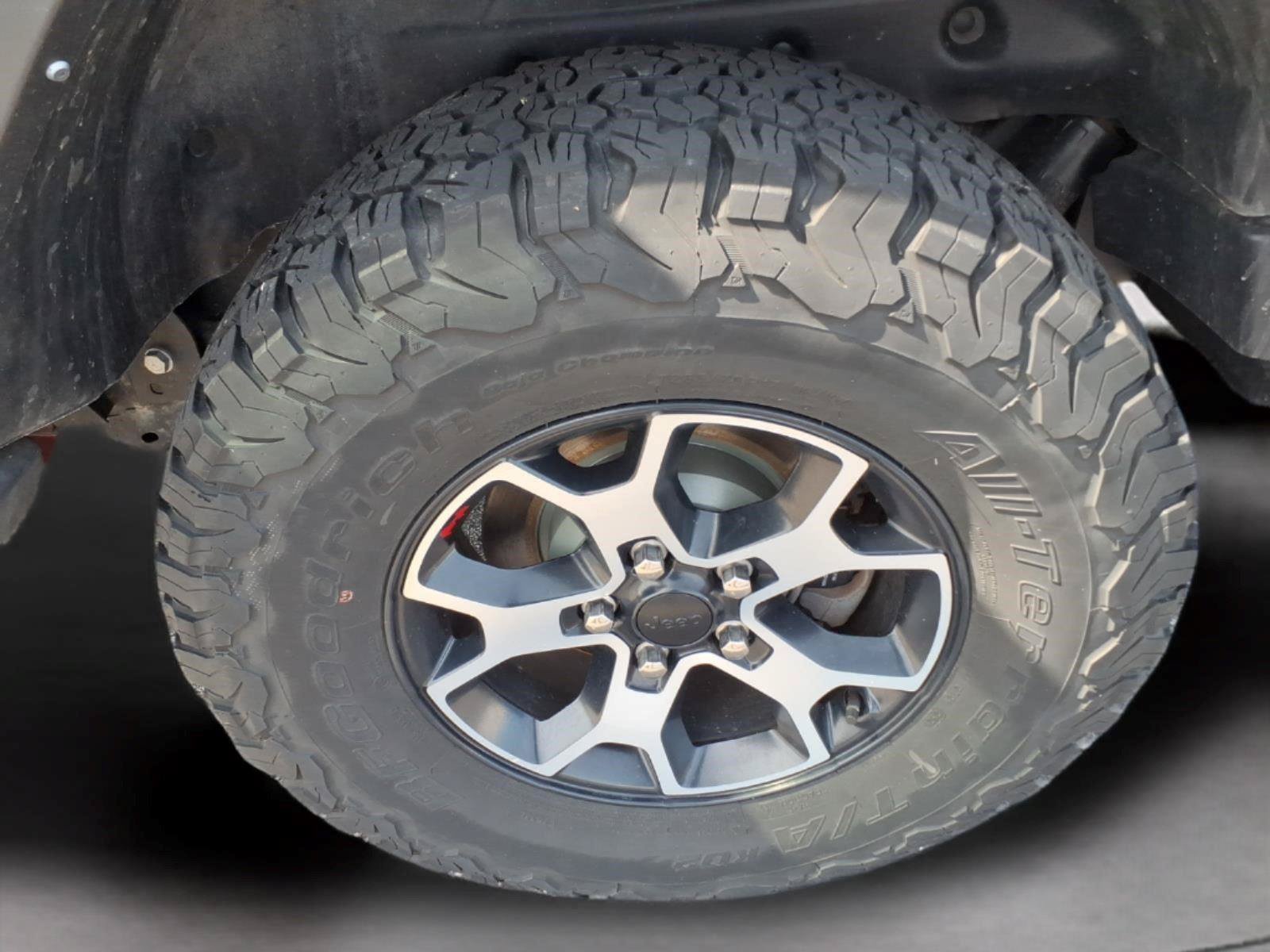 Used 2021 Jeep Wrangler Unlimited Rubicon AWD/4WD image 10