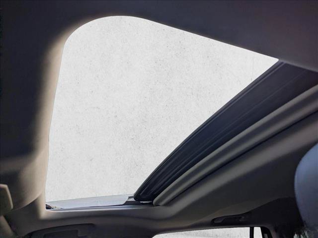 Used 2021 Toyota Highlander Limited FWD image 13