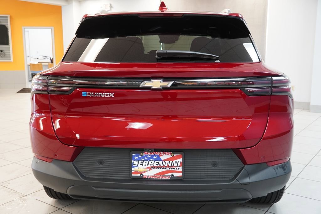 New 2026 Chevrolet Equinox EV LT FWD image 11