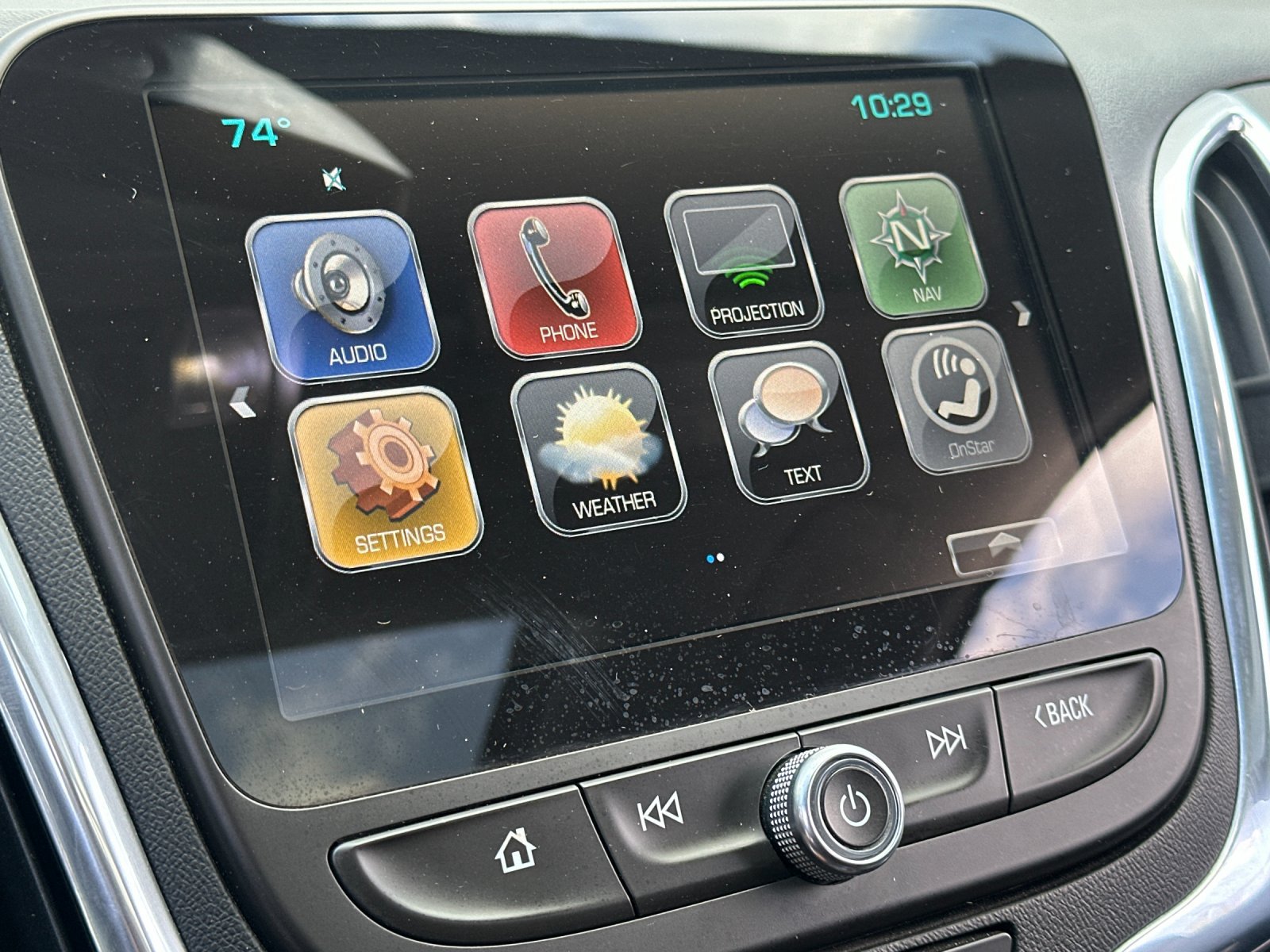 Used 2018 Chevrolet Equinox Premier AWD/4WD image 18