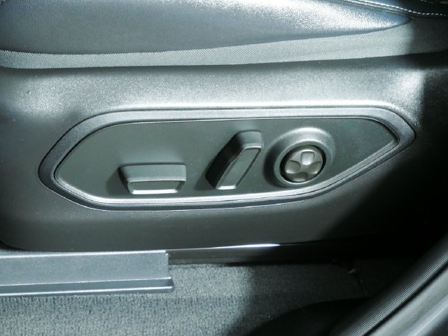 Used 2023 Jeep Grand Cherokee Altitude AWD/4WD image 21