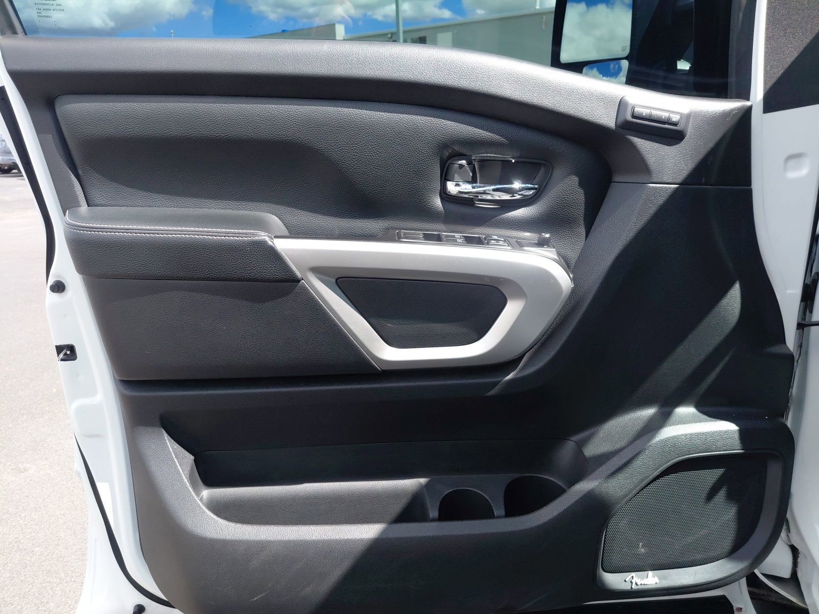 Used 2019 Nissan Titan PRO-4X image 22