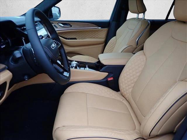 New 2026 Jeep Grand Cherokee Summit AWD/4WD image 13