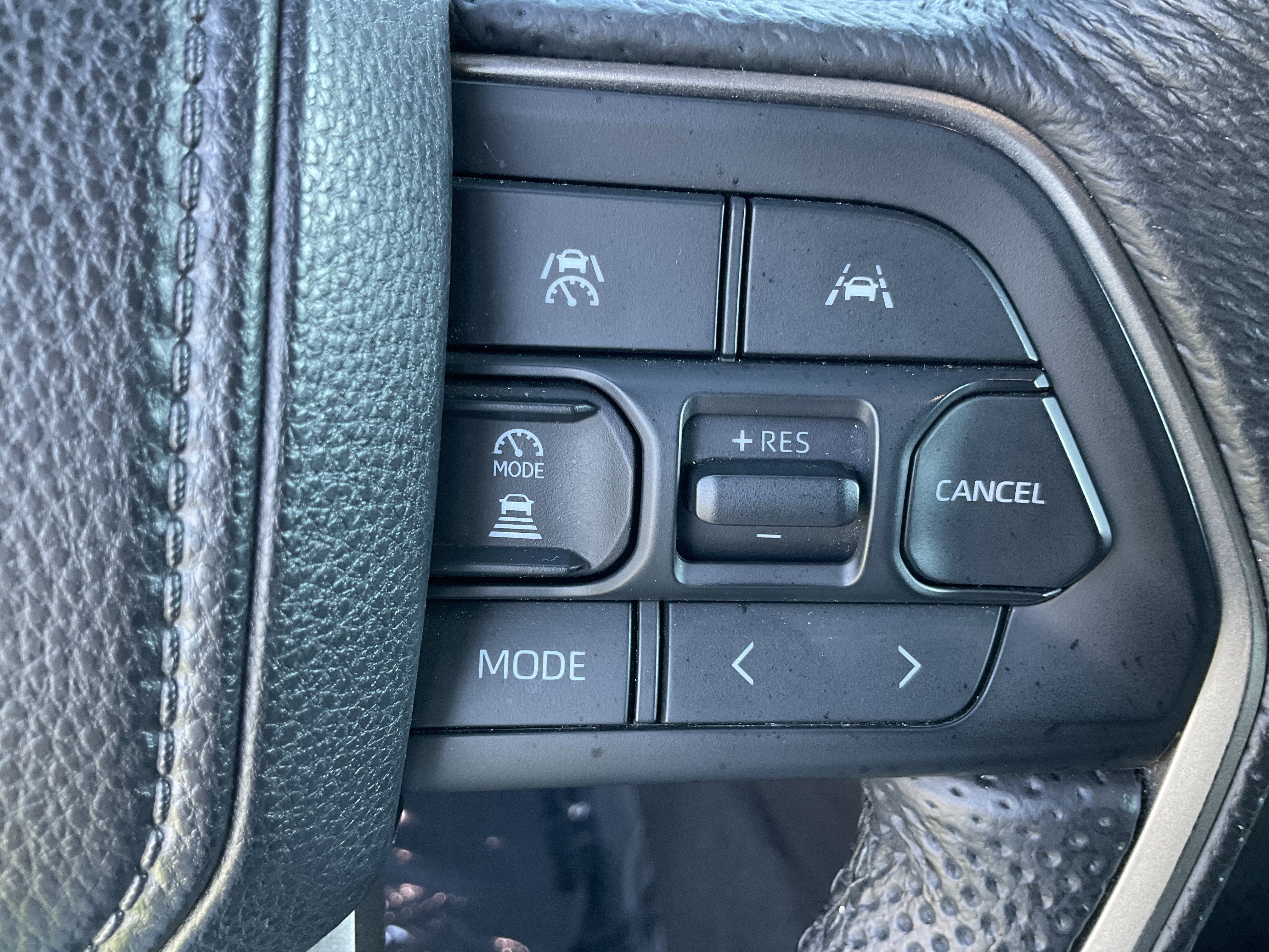 Used 2024 Toyota Tacoma TRD Off-Road AWD/4WD image 32