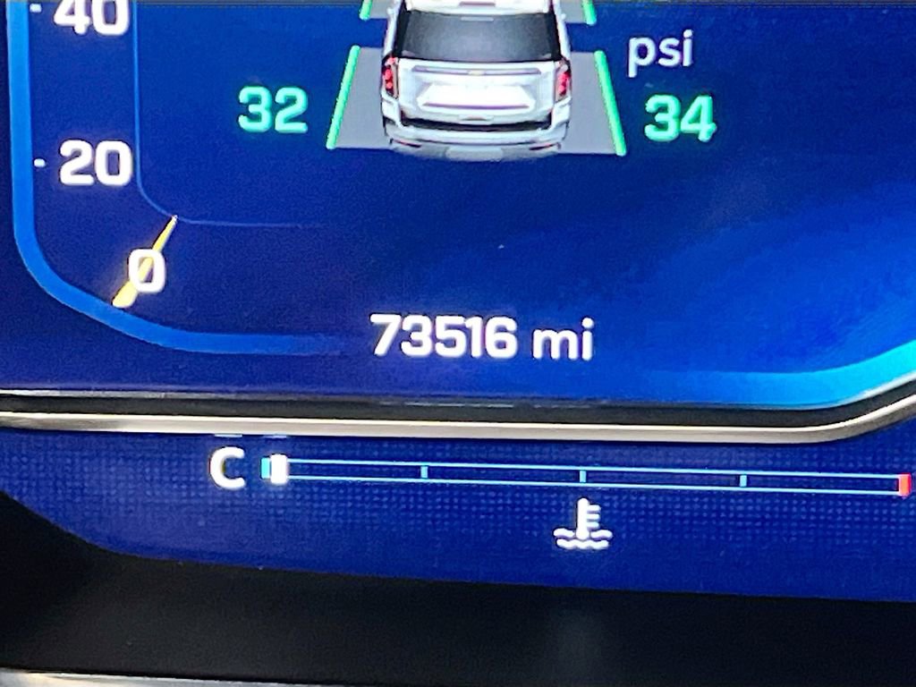 Used 2022 Chevrolet Suburban LT image 12