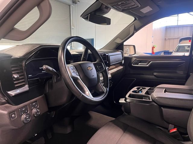 Used 2025 Chevrolet Silverado 1500 LT image 22