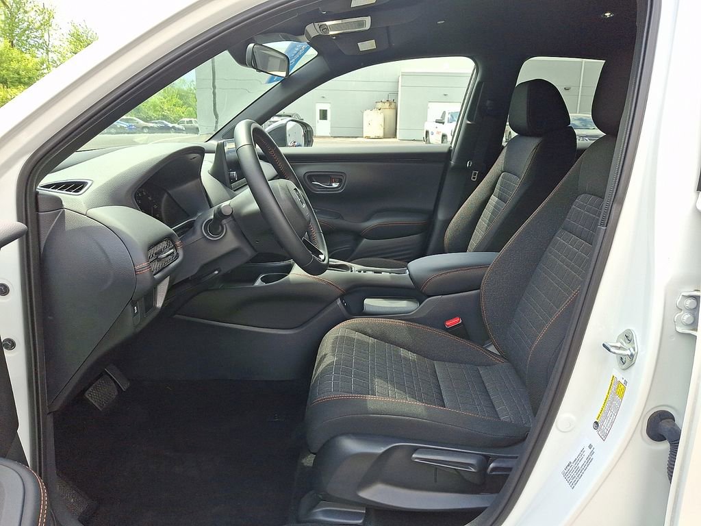 Used 2025 Honda HR-V Sport image 13