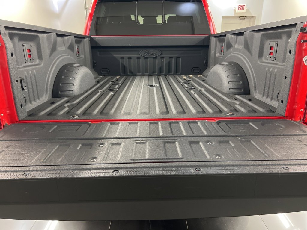 Used 2024 Ford F250 Lariat w/ Black Appearance Package image 35