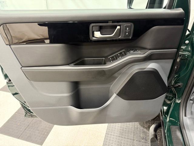 Used 2024 INEOS Grenadier Fieldmaster Edition image 15