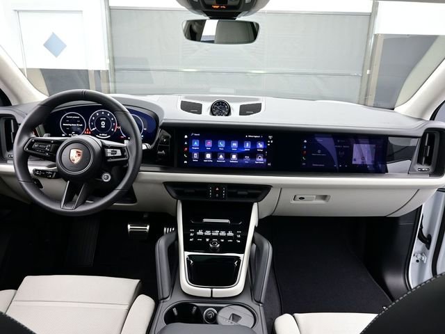 New 2026 Porsche Cayenne GTS image 21