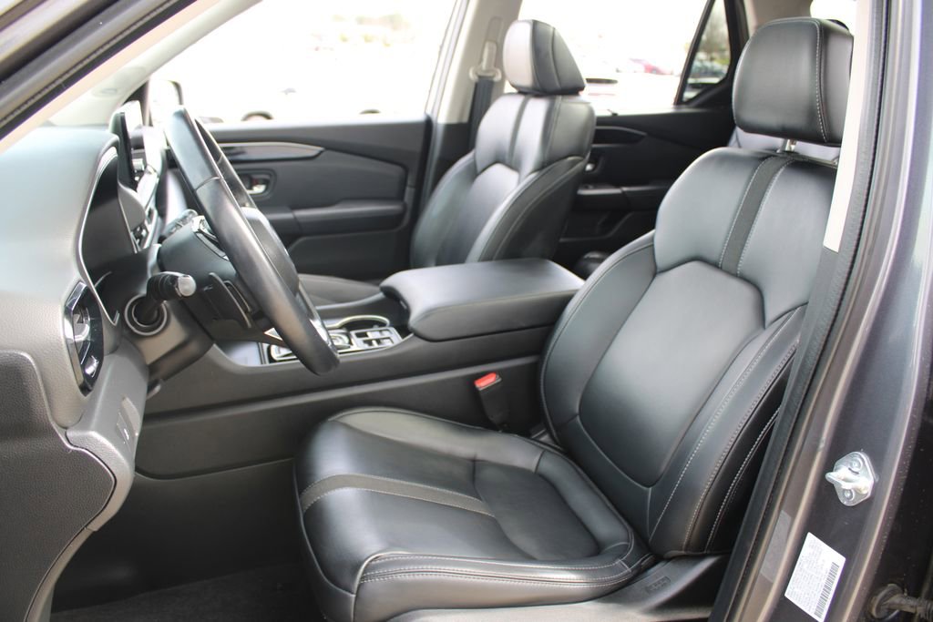 Used 2023 Honda Pilot Touring image 7