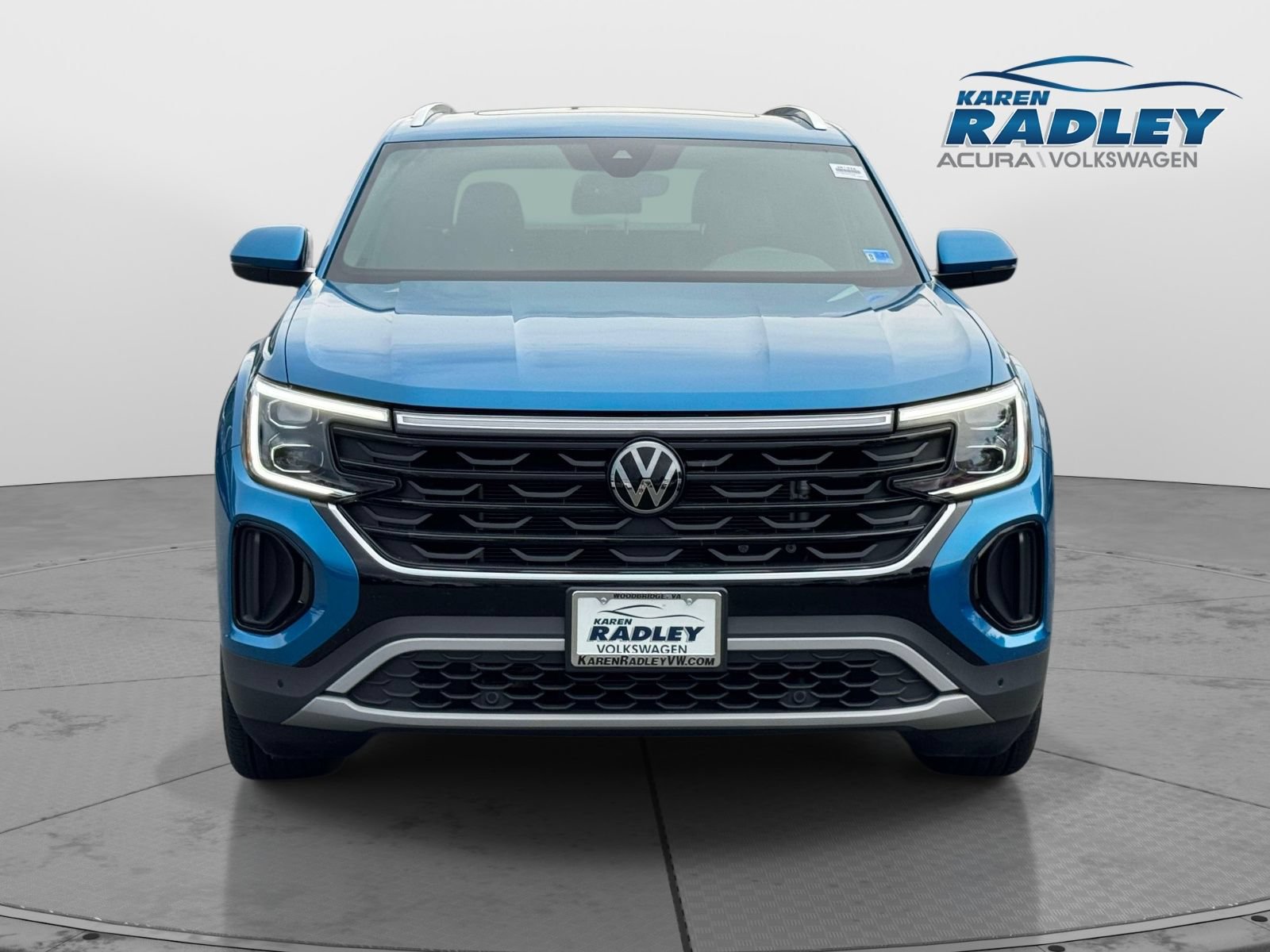 Certified 2024 Volkswagen Atlas Cross Sport SE w/ Panoramic Sunroof Package AWD/4WD image 5